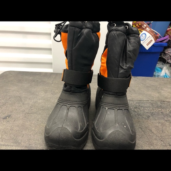 Khombu Youth Kids Black&Orange Faux Boots Size 2M - Picture 5 of 8